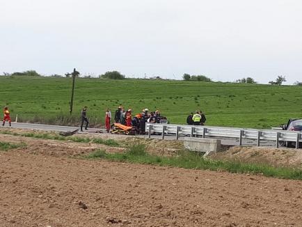 Accident grav pe DN 76, în Beiuș. O persoană a decedat, iar alta a fost preluată de elicopterul SMURD. Trafic blocat pe ambele sensuri de mers! (FOTO)