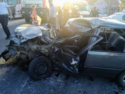 Accident frontal între un TIR şi un autoturism, pe DN 1, în Borod: Trafic blocat în zonă, o persoană a murit (FOTO)