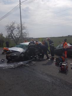 Accident grav pe Borşului, cu trei autoturisme! Două persoane sunt încarcerate, în stare foarte gravă (FOTO / VIDEO)