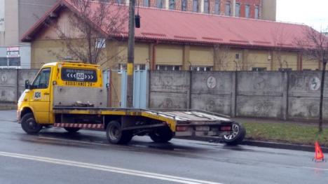 Carambol pe Calea Clujului: Patru mașini s-au bușit din cauza unui șofer grăbit (FOTO)