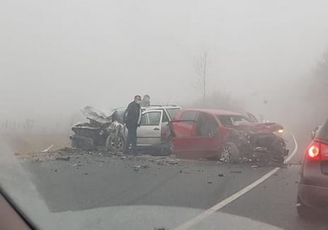 Accident cu doi morți în Bihor! Un alt tânăr, de 25 de ani, e în stop cardio respirator (FOTO / VIDEO)