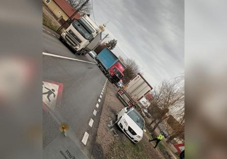 Accident teribil pe DN1, în Tileagd, între o mașină și un camion. Şoferul autoturismului a murit