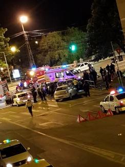 Accident grav pe bulevardul Magheru din Oradea: O şoferiţă a făcut praf o maşină de Poliţie! (FOTO / VIDEO)