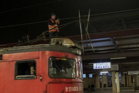 Accident mortal de tren în România: O locomotivă a lovit un vagon în Gara Galați (FOTO)