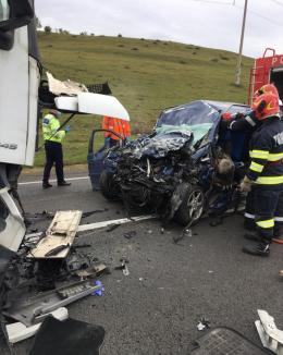 Accident grav pe drumul Oradea-Cluj Napoca: Două persoane au murit (FOTO / VIDEO)