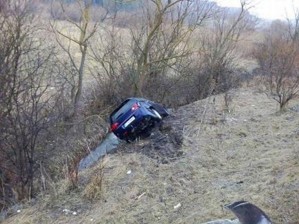 Doi morţi şi trei răniţi într-un accident provocat de un orădean pe DN1, în Cluj. Între victime, logodnica şoferului (FOTO / VIDEO)