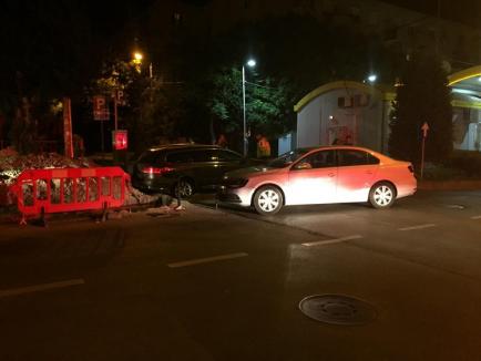 VW versus VW: Un Passat a ajuns în şanţ după ce a fost lovit de un Jetta (FOTO)
