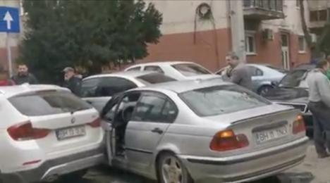 Accident cu 5 mașini în Oradea! S-a petrecut într-o intersecție (FOTO)