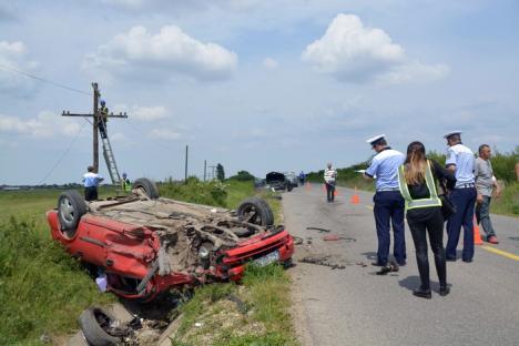 Accident frontal între Leş şi Miersig, cu 6 victime, între care şi doi copii mici (FOTO/VIDEO)