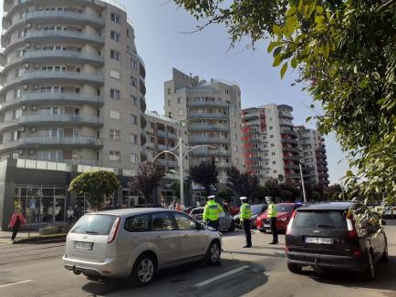 Accident cu trei mașini în Calea Aradului: o femeie a ajuns la spital (FOTO / VIDEO)