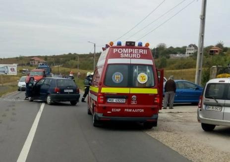 Drumul naţional, blocat între Marghita şi Petreu: Două maşini s-au izbit, şoferii au ajuns la spital