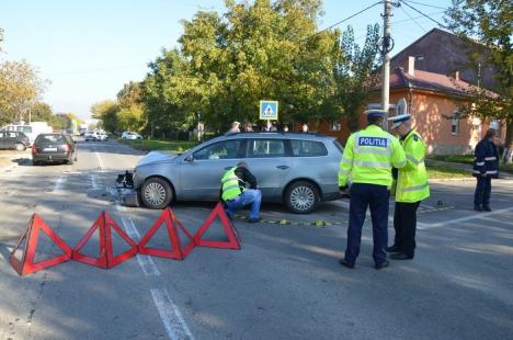 Accident pe Meșteșugarilor: un orădean care ieșea de pe o stradă laterală s-a izbit de o altă mașină (FOTO)