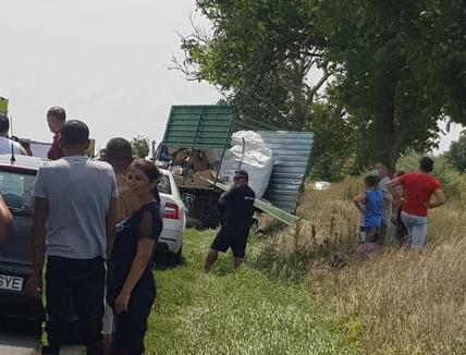 Accident între Oradea şi Nojorid. O persoană a murit, traficul a fost blocat (FOTO)