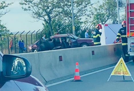 Accidentul mortal de lângă Aeroportul Oradea: O șoferiță din Salonta a pierdut controlul mașinii și a lovit un stâlp