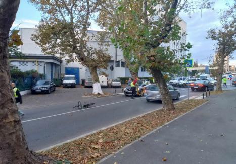 Accident în Oradea, lângă Pasajul Magheru: Un elev pe bicicletă a fost lovit de o mașină, pe o trecere de pietoni
