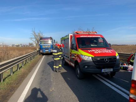 Accident grav pe DN 79, între Oradea și Nojorid. Un copil a murit (FOTO / VIDEO)