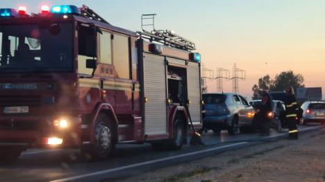 Accident la intrarea în Oşorhei dinspre Cluj. Circulaţie îngreunată pe DN1 (FOTO / VIDEO)