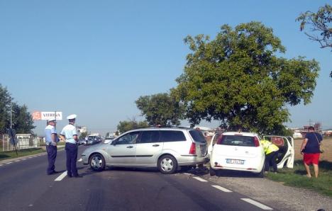 Accident pe DN 1: Două maşini s-au ciocnit, între Oradea şi Oşorhei