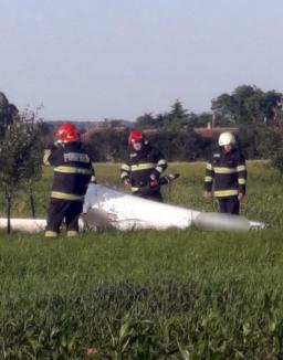 Zbor fatal. Un pilot a murit după ce s-a prăbușit cu planorul la Ineu! (FOTO/VIDEO)