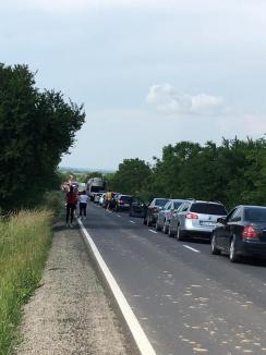 Trafic blocat, după un accident pe DN 19 E, în Bihor: Doi șoferi răniți, unul a fost transportat la spital cu elicopterul SMURD