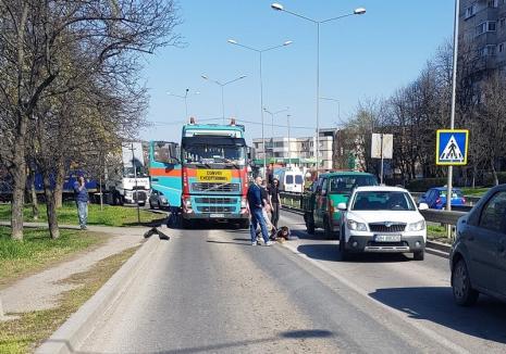 Accident în Oradea. Un pieton care traversa regulamentar a ajuns la spital (FOTO)