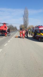 Accident grav pe DN 79, în Bihor: un camion și un autoturism s-au lovit, două persoane au fost rănite (FOTO / VIDEO)