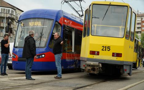 Judecata de valoare: anchetă la OTL, după ce două tramvaie s-au ciocnit în Oradea