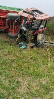 Accident lângă Salonta: Un bărbat a murit, după ce tractorul pe care îl conducea a fost lovit de tren