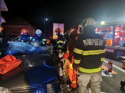 Accident grav pe DN 1, în Bihor: Patru persoane rănite, după ce un autoturism și un TIR s-au lovit la Urvind (FOTO)