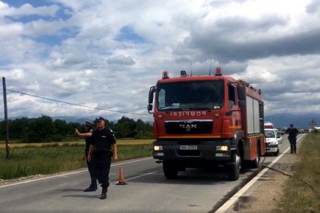 Accident grav între o motocicletă şi o autoutilitară, în Bihor. Motociclistul, adus la Oradea cu elicopterul SMURD (FOTO / VIDEO)