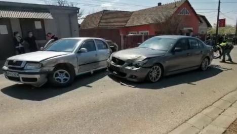 Accident cu doi răniţi şi trei maşini avariate pe strada Ion Bogdan. Circulaţia auto este deviată pe străzile adiacente! (FOTO / VIDEO)
