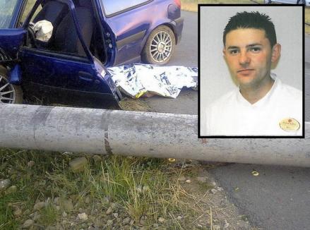 Un bucătar de la Ramada a murit, după ce s-a izbit cu maşina de un stâlp (FOTO)