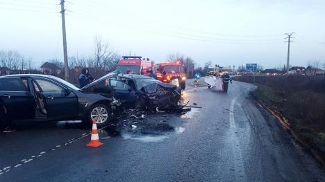Accident pe DN79, în Bihor, între un BMW şi un Volksvagen: Traficul a fost blocat în zona Gepiu (FOTO)