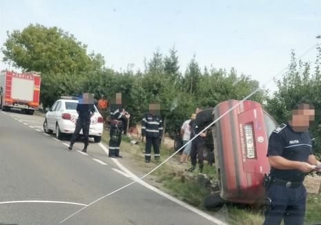 Beat şi fără permis la volan, un tânăr din Săcueni şi-a înfipt maşina într-un cap de pod