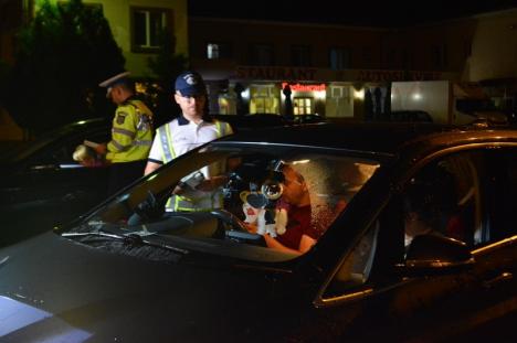 Atenție, șoferi! Poliția rutieră a ieșit la „vânătoare” în Bihor cu noul aparat DrugTest (FOTO / VIDEO)