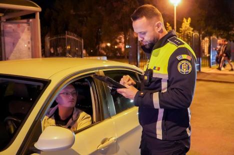 Istoricul unei persoane, accesibil prin simpla scanare a buletinului. Polițiștii au testat o nouă aplicație în Oradea (FOTO/VIDEO)