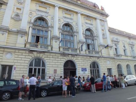 Şapte candidaţi pe un loc fără taxă, la admitere la Facultatea de Medicină şi Farmacie din Oradea (FOTO)