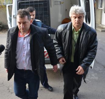 Curtea de Apel Oradea a decis ca primarul Beiuşului, Adrian Domocoş, să meargă în arest la domiciliu