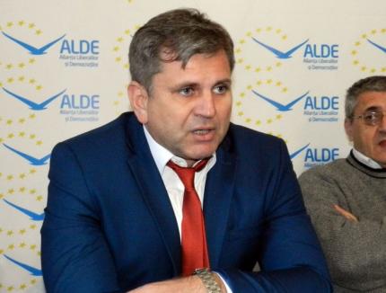 Co-preşedinte ALDE Oradea: Biserica Ortodoxă este 'depăşită' în privinţa Legii funerare