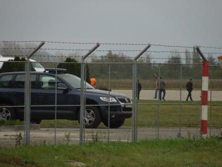 Ajuns la Oradea, Ponta a fost ridicat direct de pe pista Aeroportului (FOTO / VIDEO)