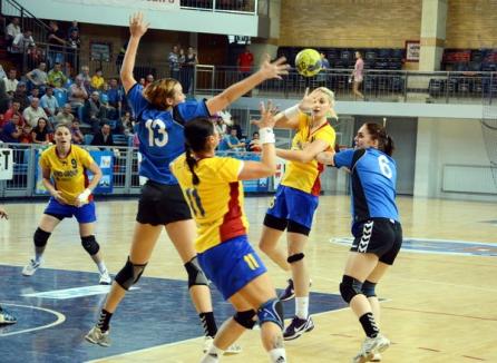 Naţionala de handbal feminin a dispus de Olanda la Oradea, cu scorul de 36-29 (FOTO)