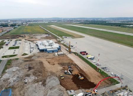 Au început lucrările pentru extinderea și modernizarea terminalului de pasageri al Aeroportului din Oradea