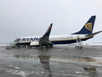 Ryanair: Avionul de la Düsseldorf n-a putut ajunge la Oradea din cauza vremii. Pasagerii au fost trimişi acasă de la Sofia cu autocarul