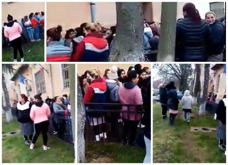 Scandal la un oficiu poştal din Bihor! Mămicile sosite să încaseze alocaţiile copiilor au forţat poarta laterală, angajatele le-au pulverizat cu spray lacrimogen (VIDEO)