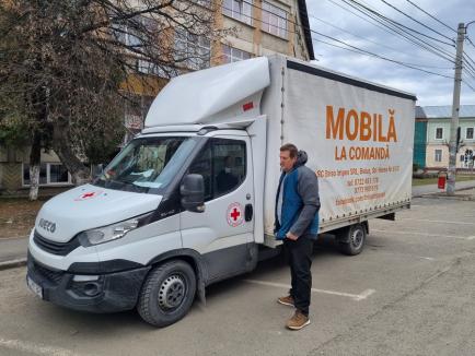 Donații din Bihor, transportate în Ucraina de un grup de voluntari, cu sprijinul Crucii Roșii (FOTO / VIDEO)
