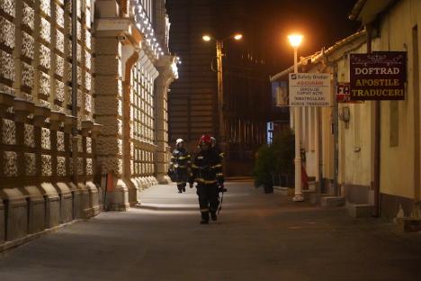 Alertă de incendiu la Palatul de Justiție din Oradea (FOTO/VIDEO)
