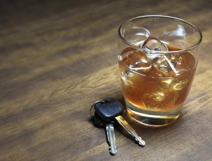 Blândeţe de judecători: Judecătoria Oradea îi scapă de închisoare pe şoferii cu alcoolemii aproape de comă