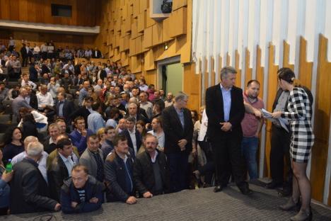Previzibil: Ilie Bolojan a fost ales preşedintele PNL Bihor, cu majoritate covârşitoare (FOTO)