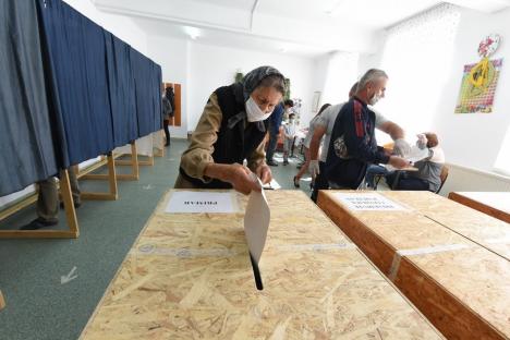 În Șimian, rezultatul e sigur! Aflat în funcţie de aproape trei decenii, primarul Balázsi Iosif a candidat de unul singur (FOTO)