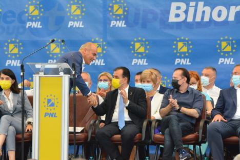 Potop de laude ale liderilor PNL la adresa lui Ilie Bolojan, reales în fruntea liberalilor bihoreni, și apeluri la unitate în ciuda confruntării Cîțu – Orban (FOTO / VIDEO)